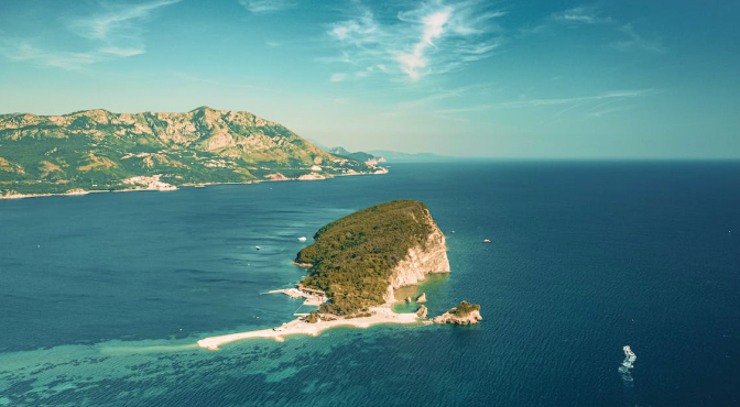 Вид с крепости Могрен в Будве