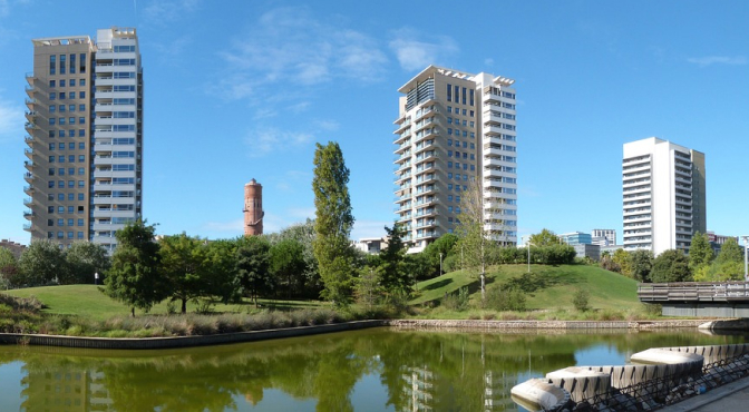 Дома в квартале Диагональ-Мар и Фронт-Маритим Дома в квартале Диагональ-Мар и Фронт-Маритим