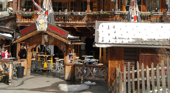 Апрес-ски бар Kuhstall Апрес-ски бар Kuhstall